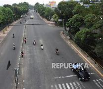 Lampu Merah Pasar Rebo